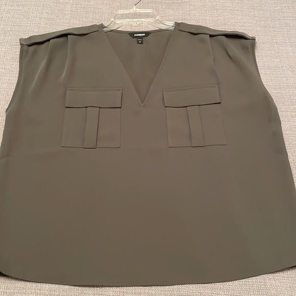 Express Green Sleeveless Top with Cute Accents Large in Perfect Condition Fall - Picture 12 of 12